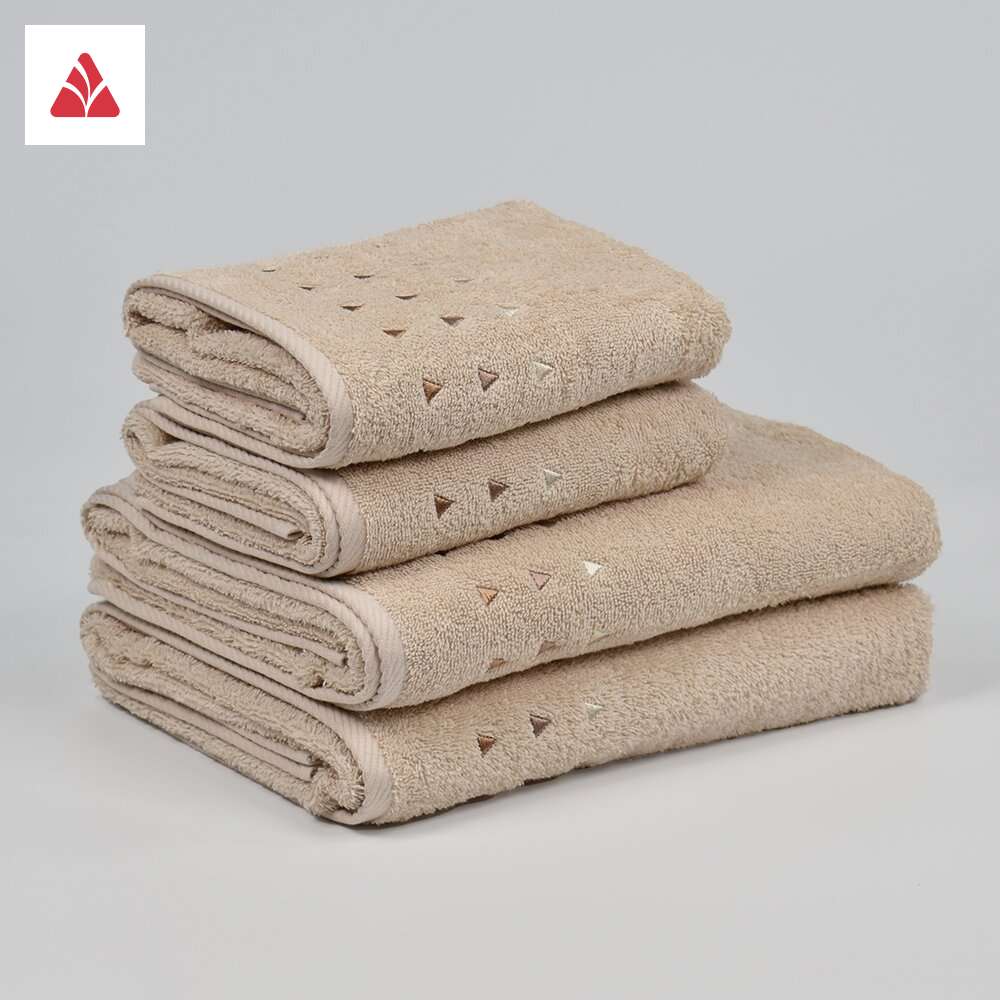 Peškir Triangl bež