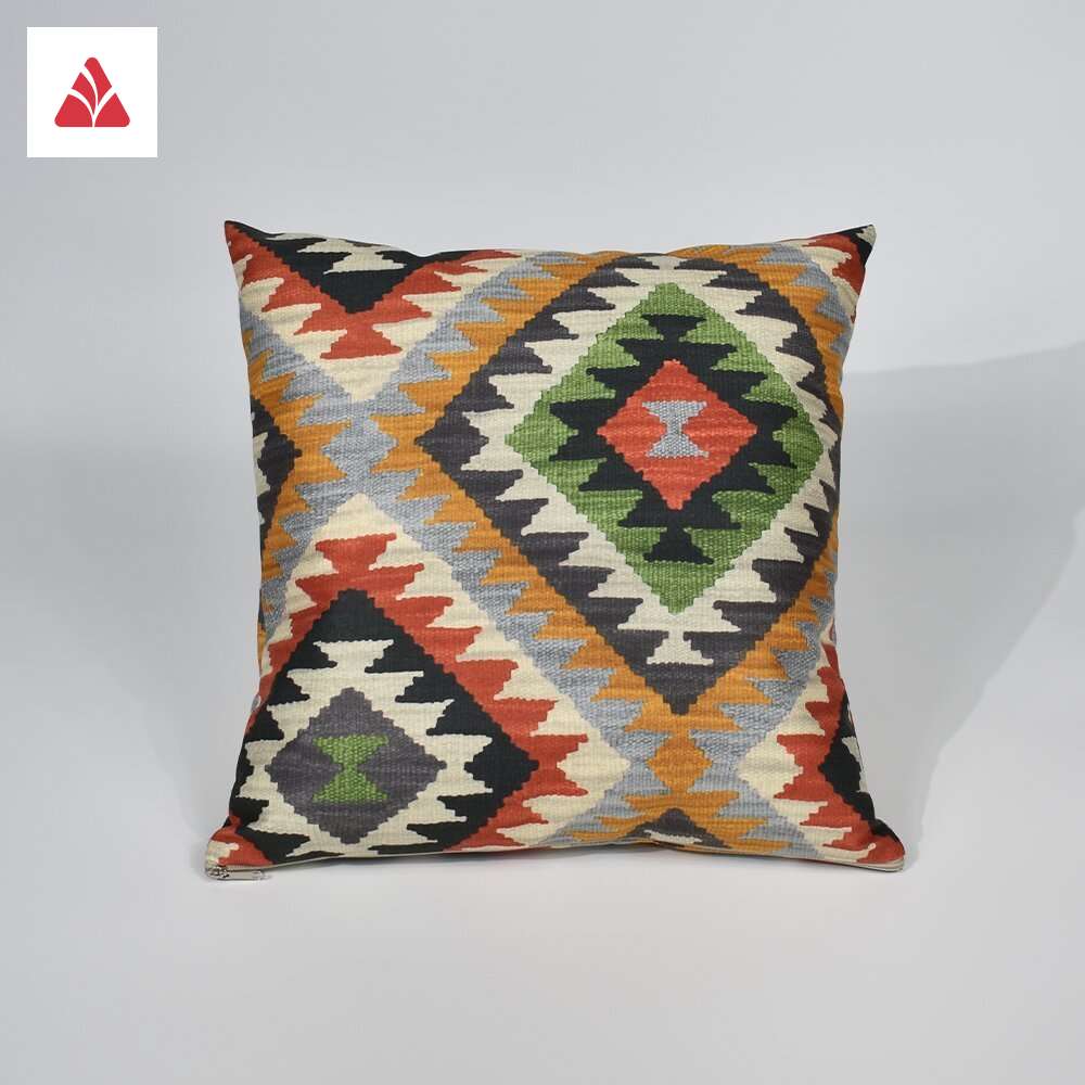 Ukrasni jastuk etno v6